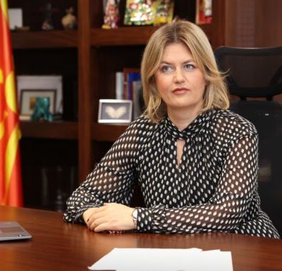 ministerka-2-696x385